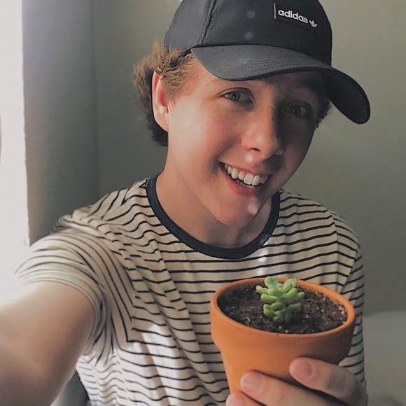 Meet your Posher, Daniel - Picture 1 of 1